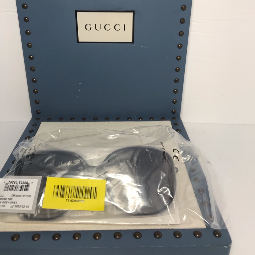 Gucci Women's GG0080SK 002 Black/Grey Fashion Sunglasses 61mm - Picture 10 of 11